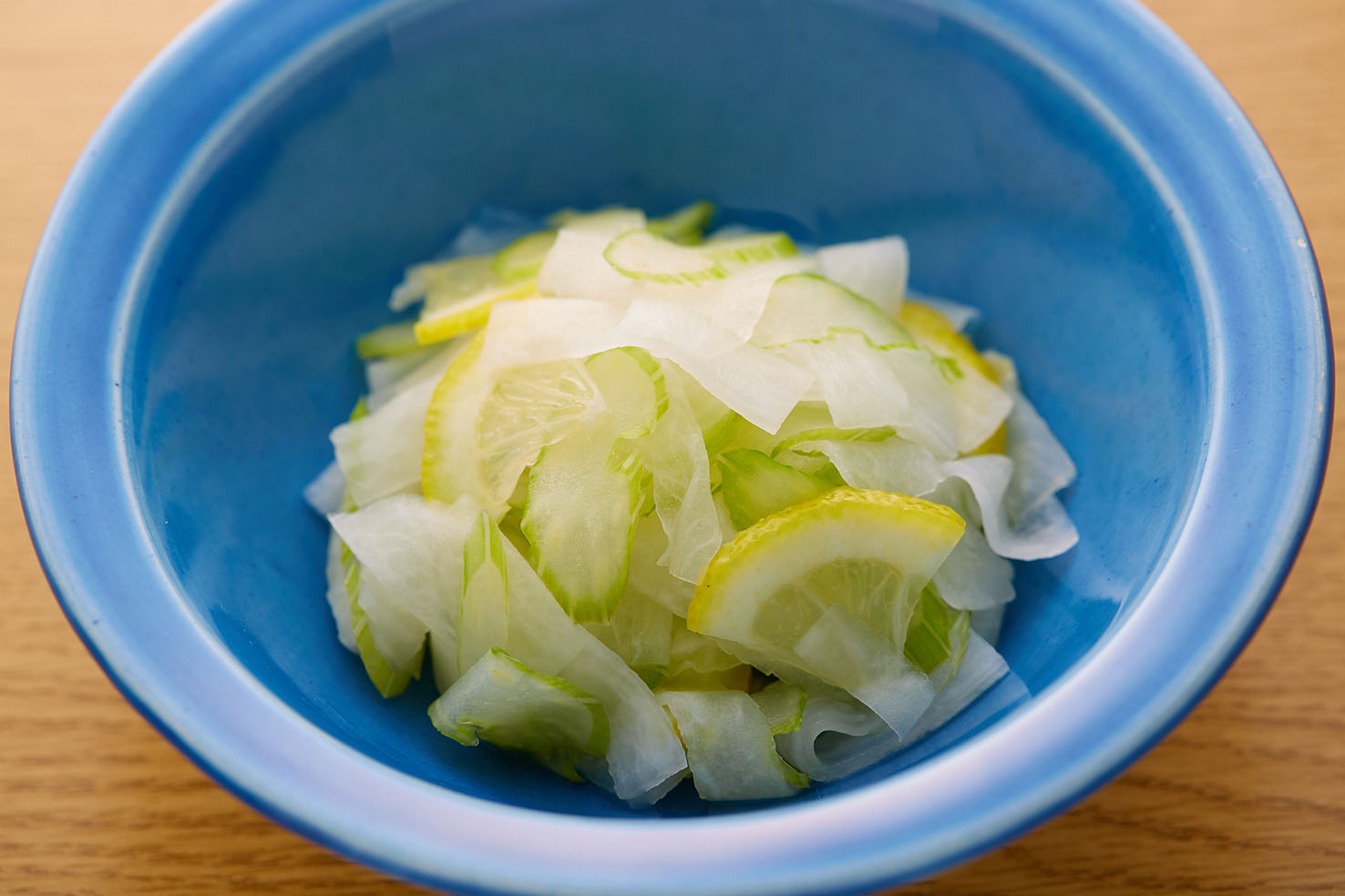 大根とセロリのレモン漬け