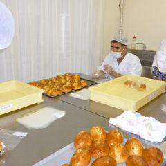 「釜ヶ崎健診」751人が受診、障害者もパンで支援