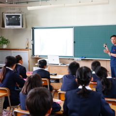 滋賀の救急医ら、兵庫の小学校で「いのちの授業」