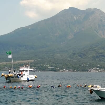 小学生の遠泳大会に救護班として同行