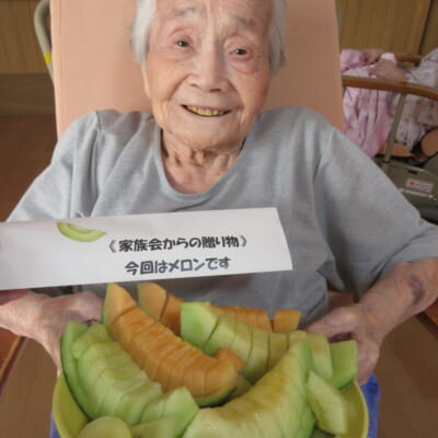 旬のメロンで記憶を呼び起こす