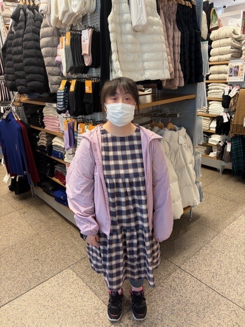 院内のユニクロでお買い物練習