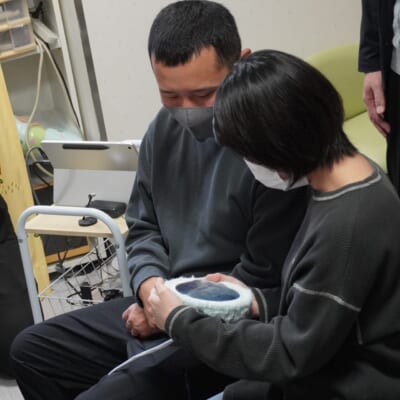 赤ちゃんと家族をつなぐオンライン面会