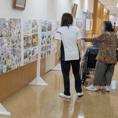 看護部の「むつみ会」を中心に12部署の取り組みを紹介