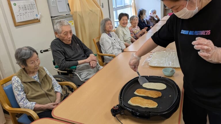 新茶会と誕生会を開催